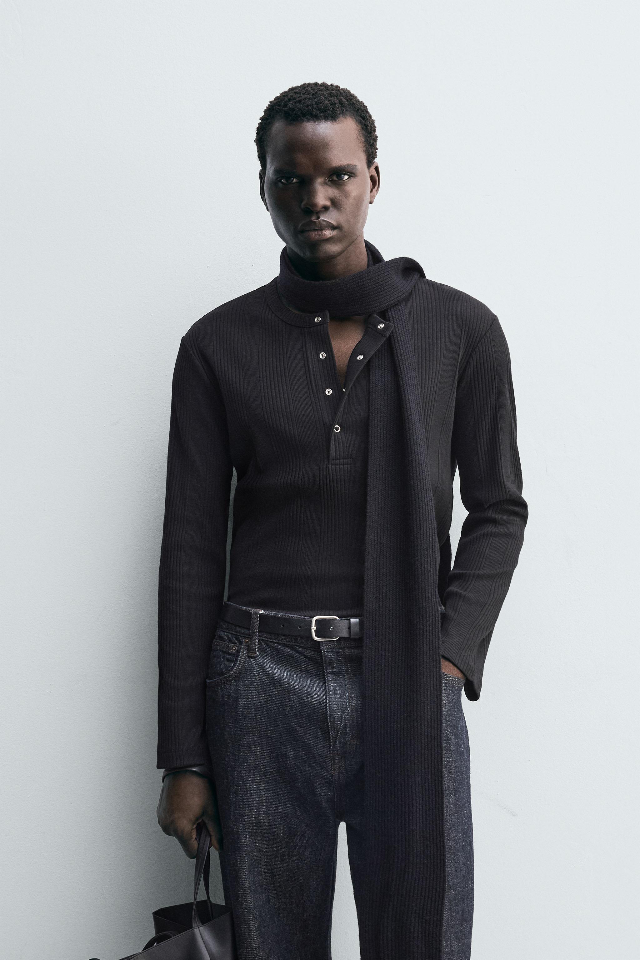 STRUCTURED HENLEY COLLAR T-SHIRT